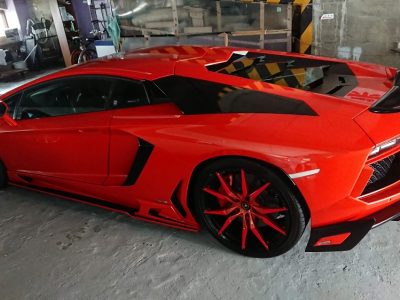 Lamborghini Aventador LP700-4